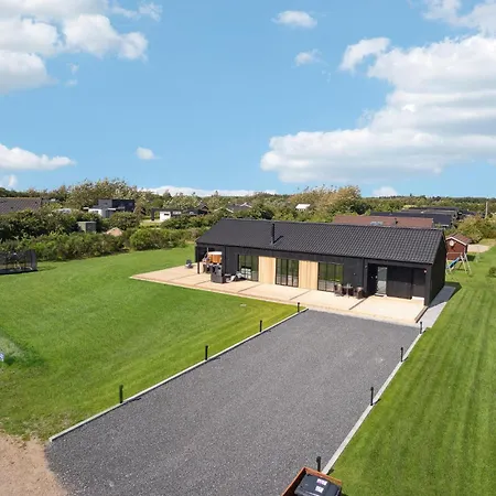 4 Bedroom Pet Friendly In