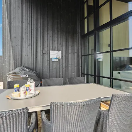 4 Bedroom Pet Friendly In * Tarm